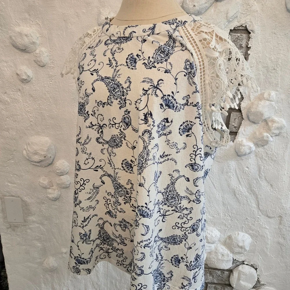 Perch Women Boho Blue White Paisley Top with Crochet Lace Shoulder Size XXL - Picture 5 of 11